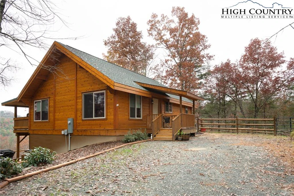 Image number 3 for the current listing