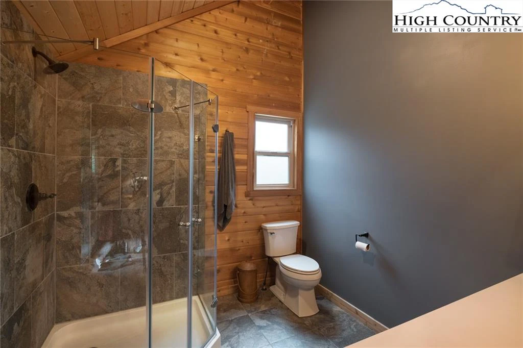Image number 2 for the current listing