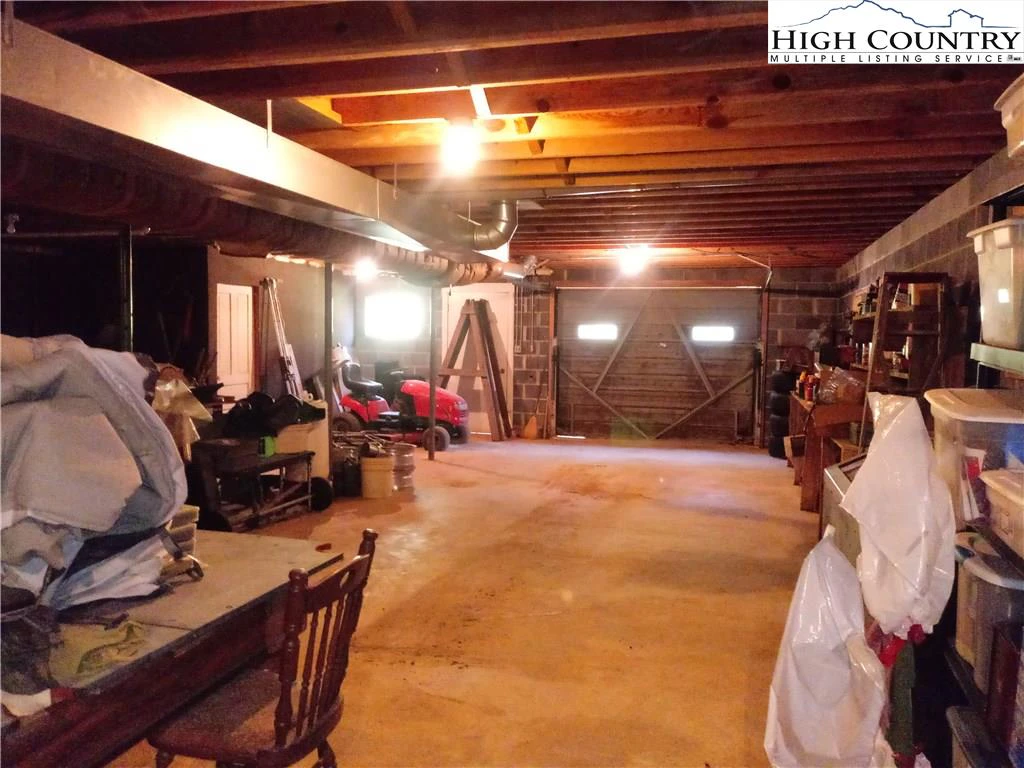 Image number 5 for the current listing