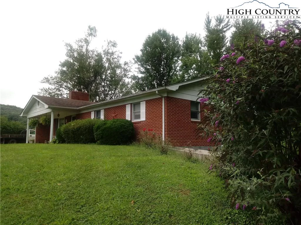 Image number 21 for the current listing