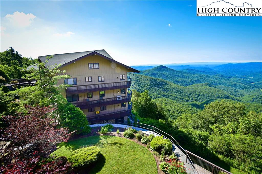 Image number 3 for the current listing