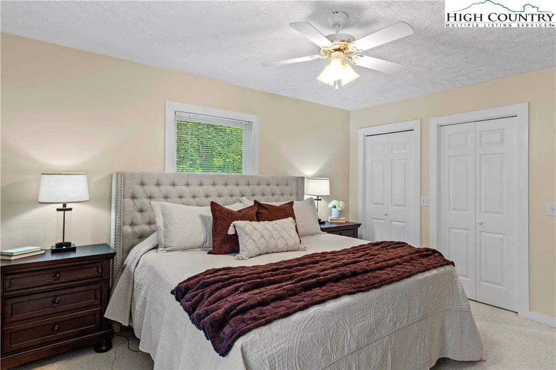 Image number 6 for the current listing