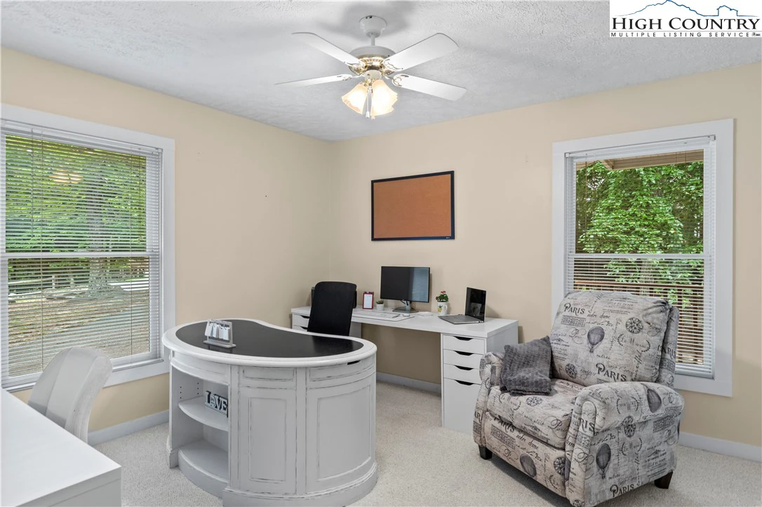 Image number 9 for the current listing