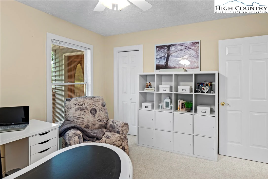 Image number 10 for the current listing
