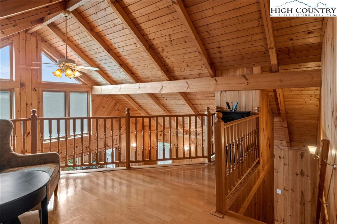 Image number 12 for the current listing