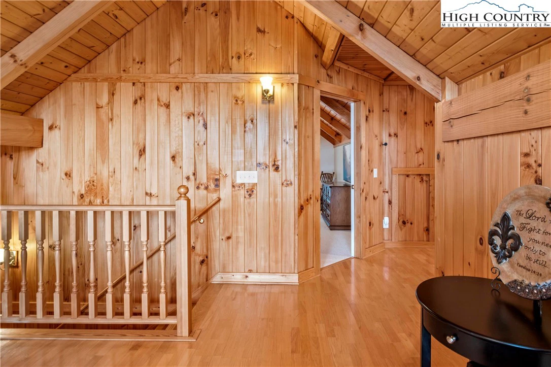 Image number 2 for the current listing