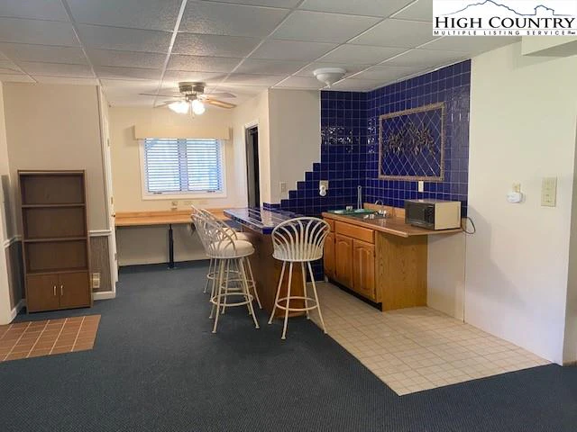 Image number 2 for the current listing