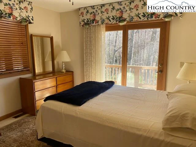 Image number 10 for the current listing