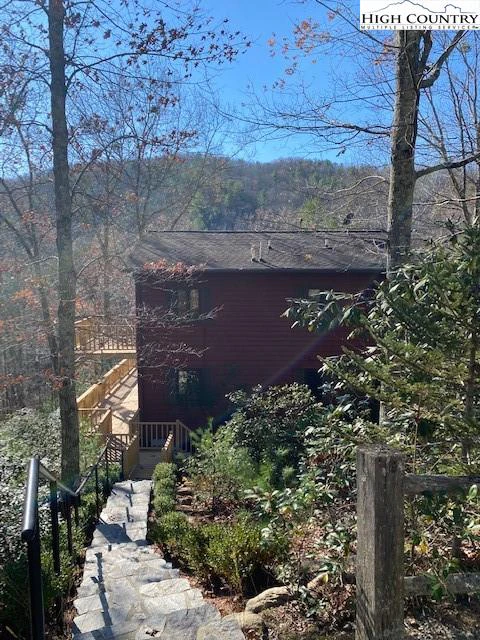 Image number 3 for the current listing
