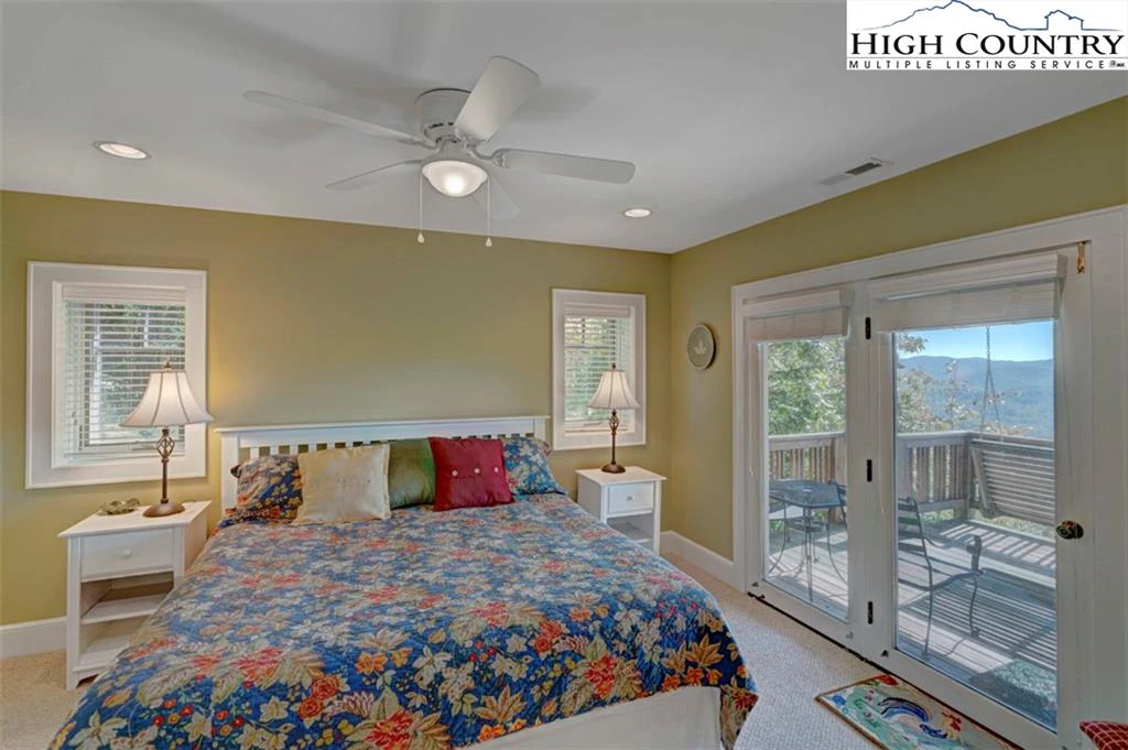 Image number 3 for the current listing