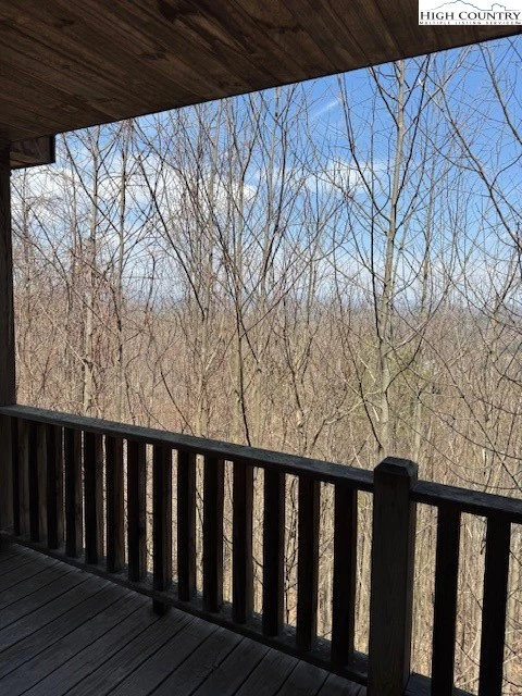 Image number 19 for the current listing