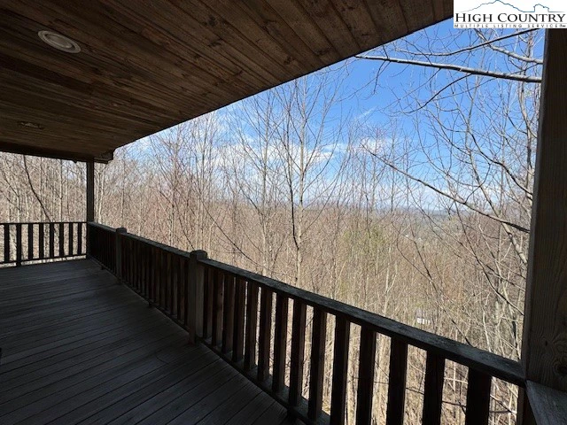 Image number 9 for the current listing