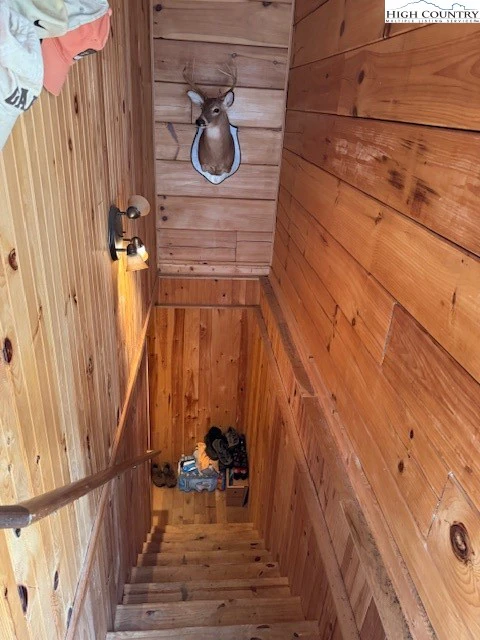 Image number 7 for the current listing