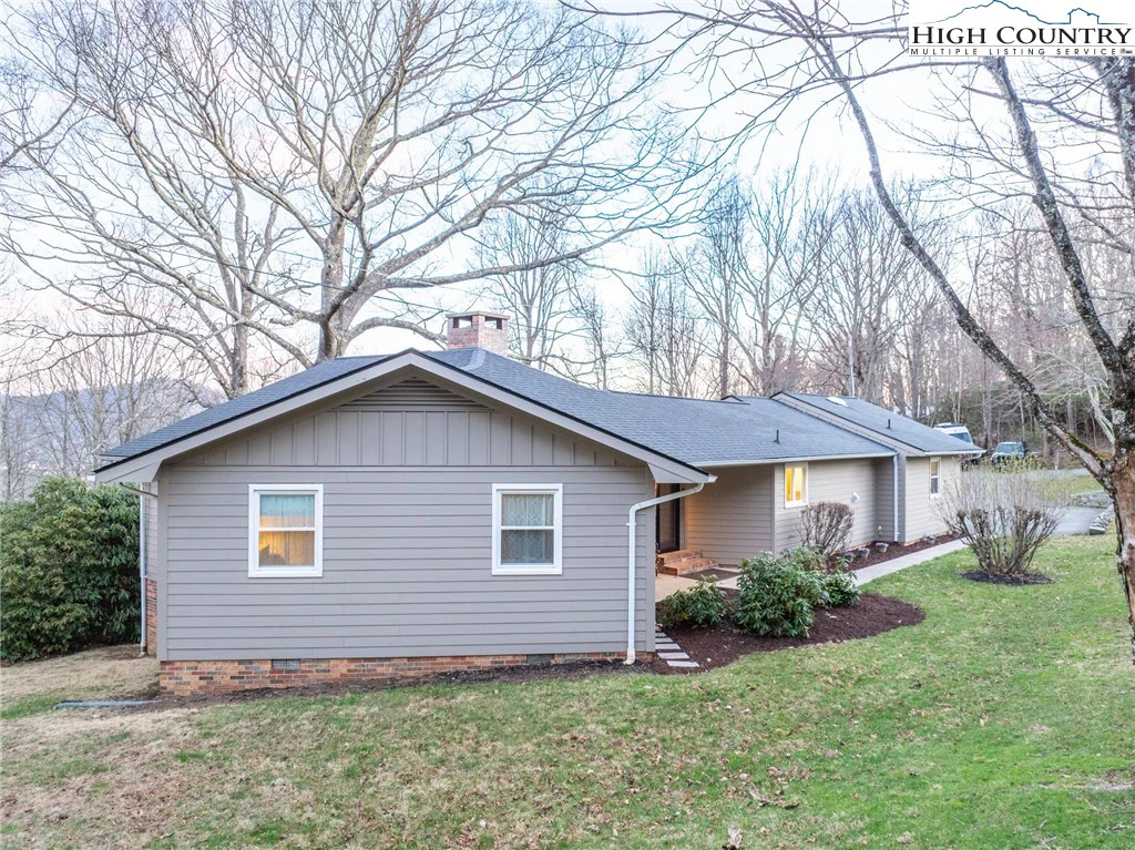 Image number 21 for the current listing