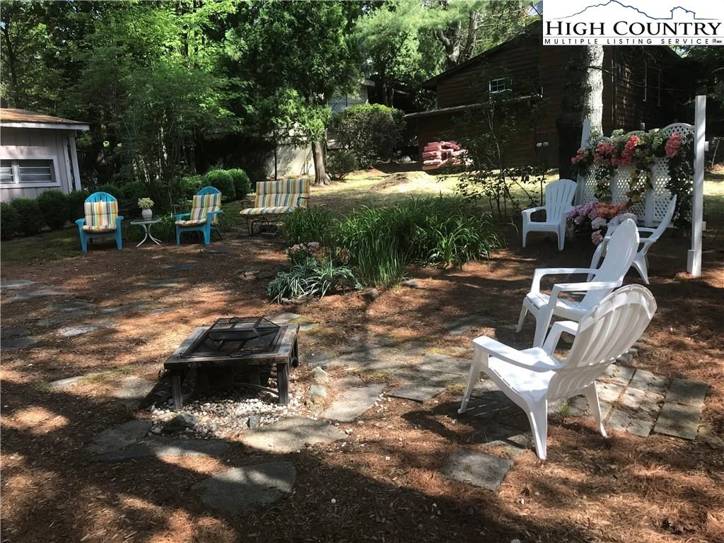 Image number 9 for the current listing