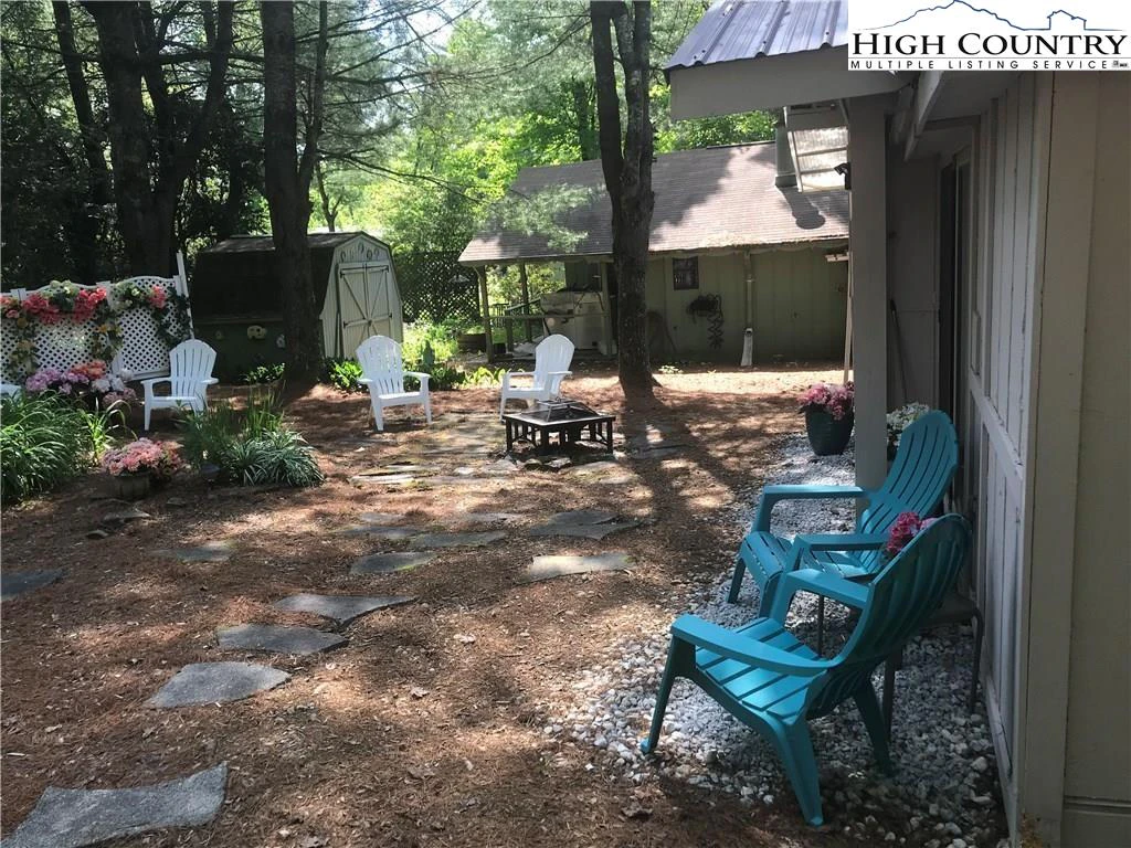 Image number 8 for the current listing