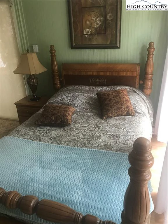 Image number 5 for the current listing