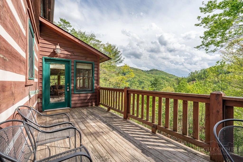 Image number 3 for the current listing