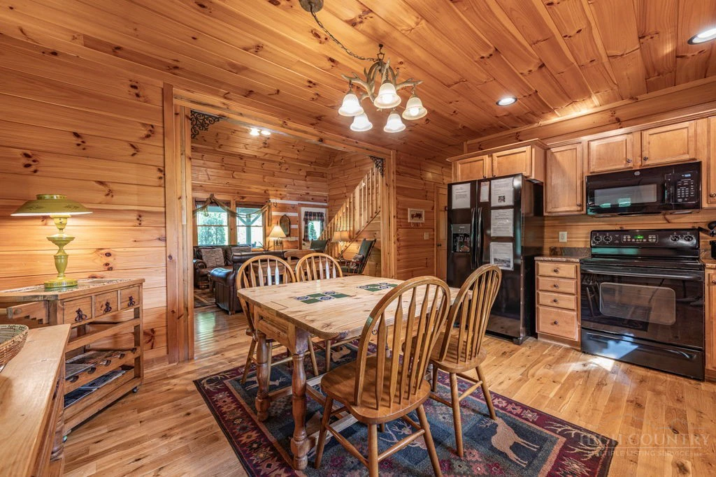 Image number 11 for the current listing