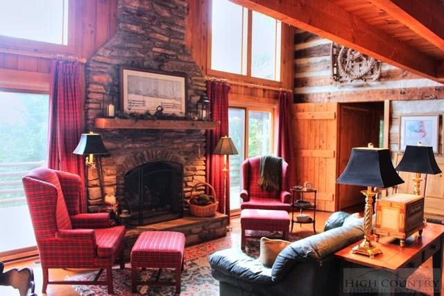 Image number 13 for the current listing