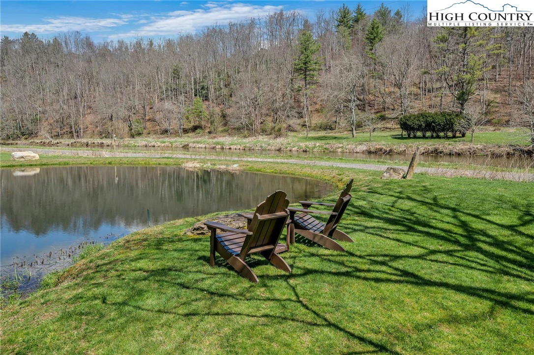 Image number 18 for the current listing
