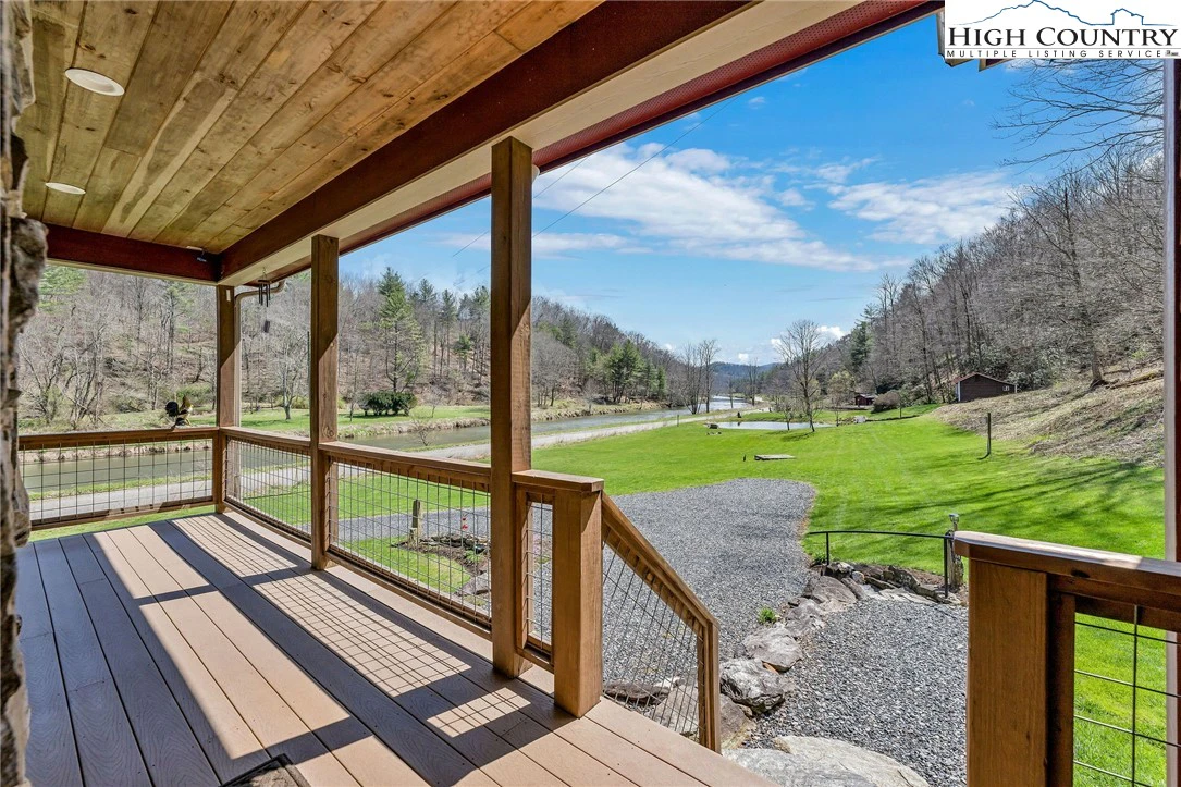 Image number 12 for the current listing