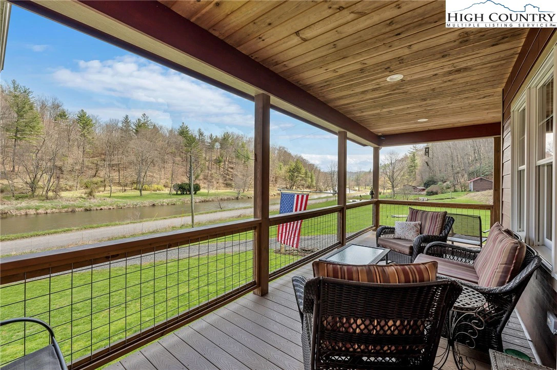 Image number 13 for the current listing
