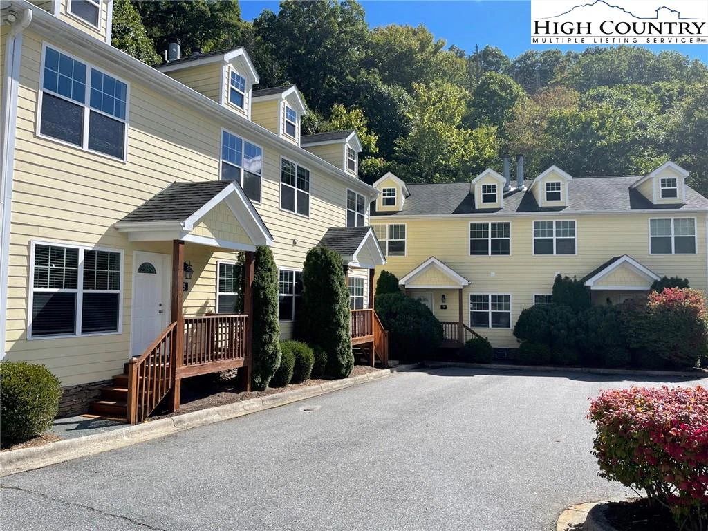 Image number 1 for the current listing