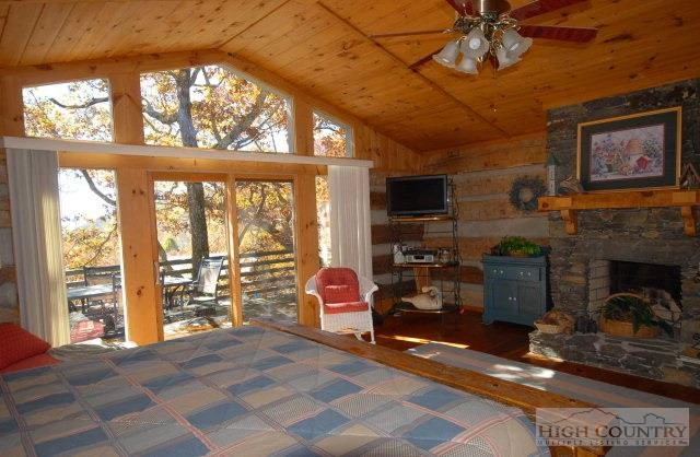 Image number 21 for the current listing