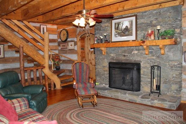 Image number 20 for the current listing