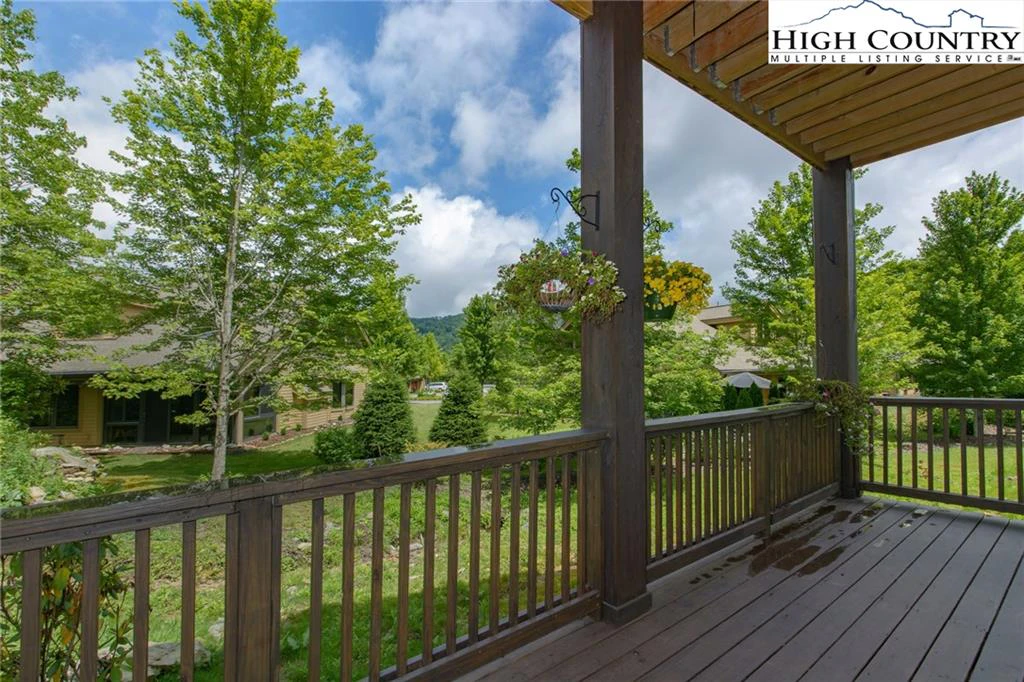 Image number 10 for the current listing