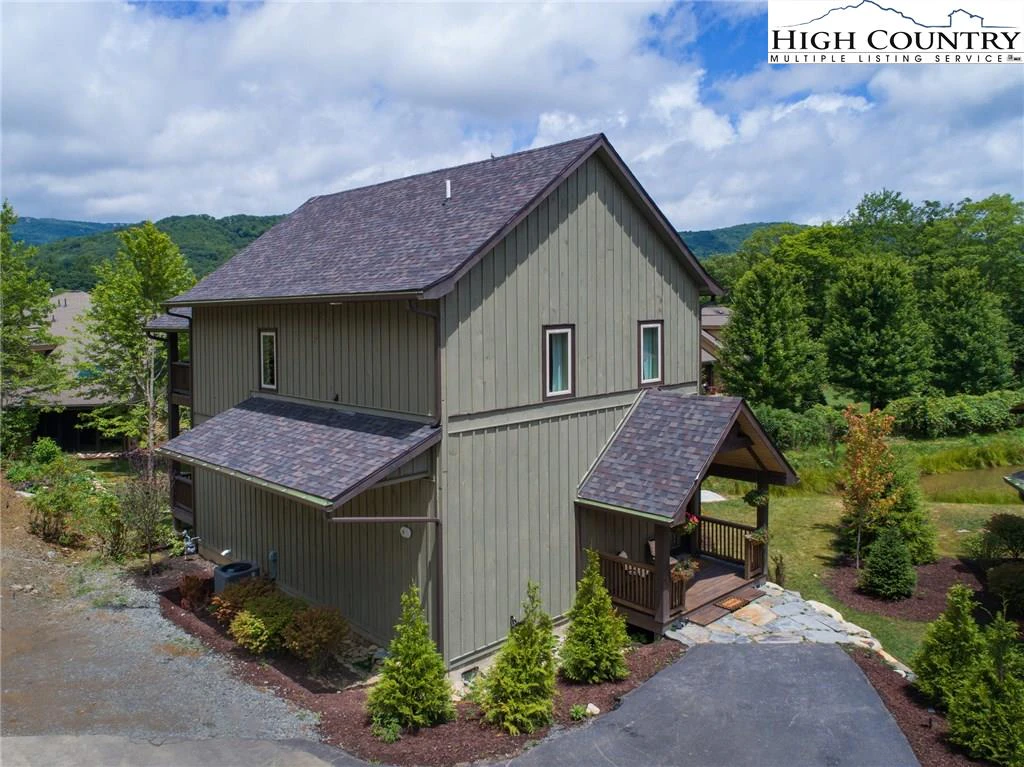 Image number 14 for the current listing