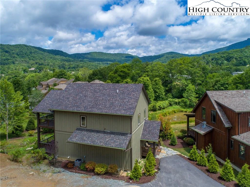 Image number 15 for the current listing