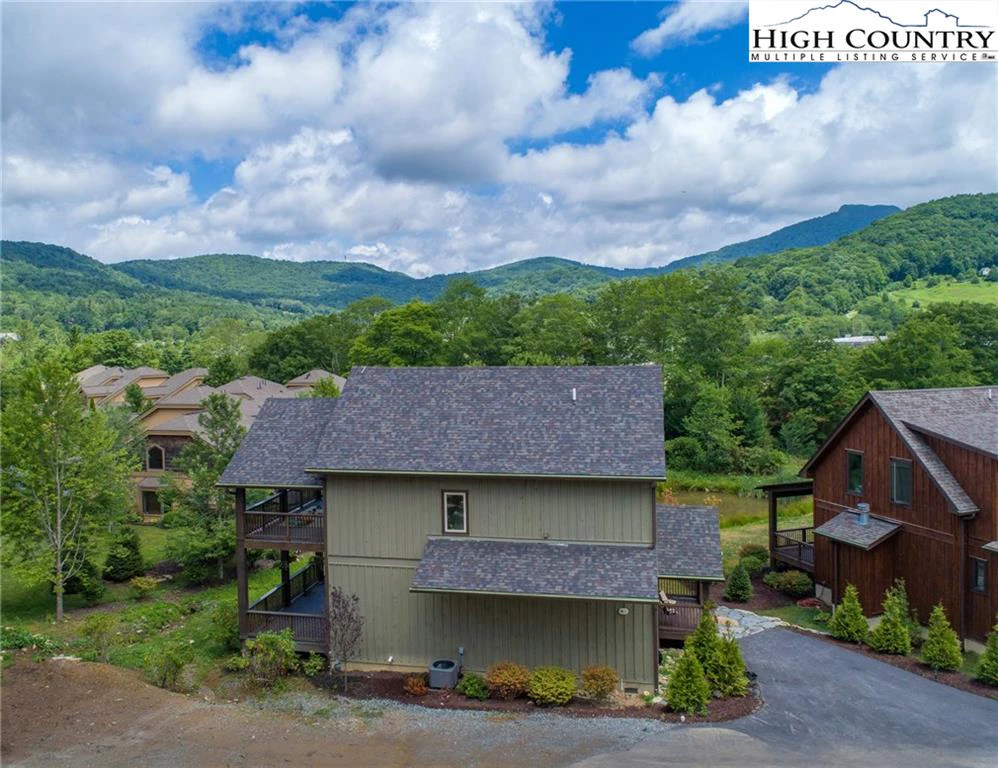 Image number 17 for the current listing