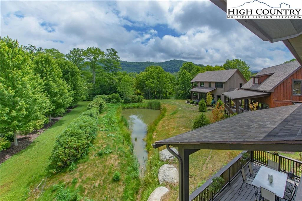 Image number 20 for the current listing