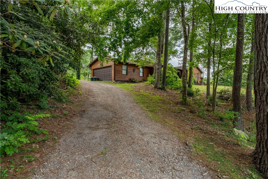 Image number 4 for the current listing