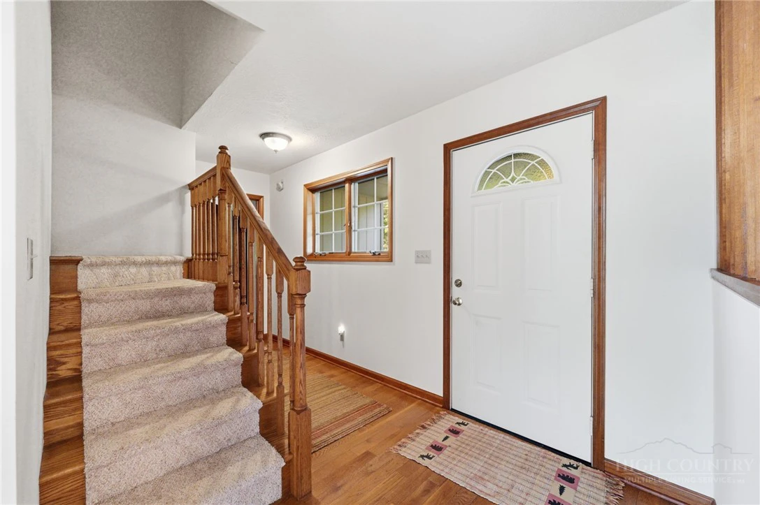 Image number 3 for the current listing