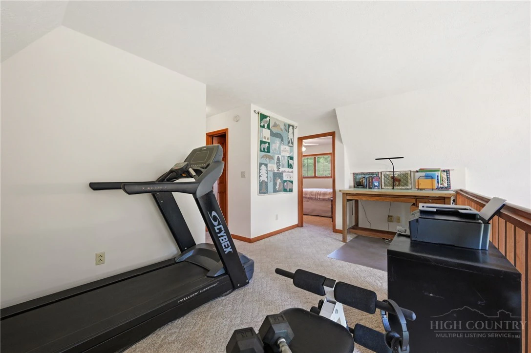 Image number 14 for the current listing