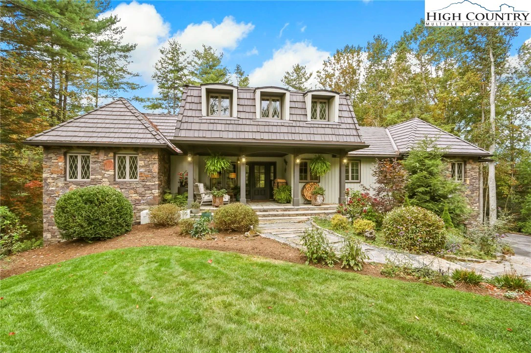Image number 31 for the current listing