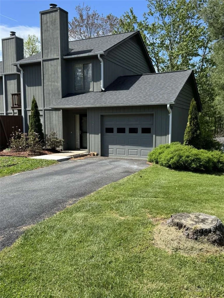 Image number 3 for the current listing