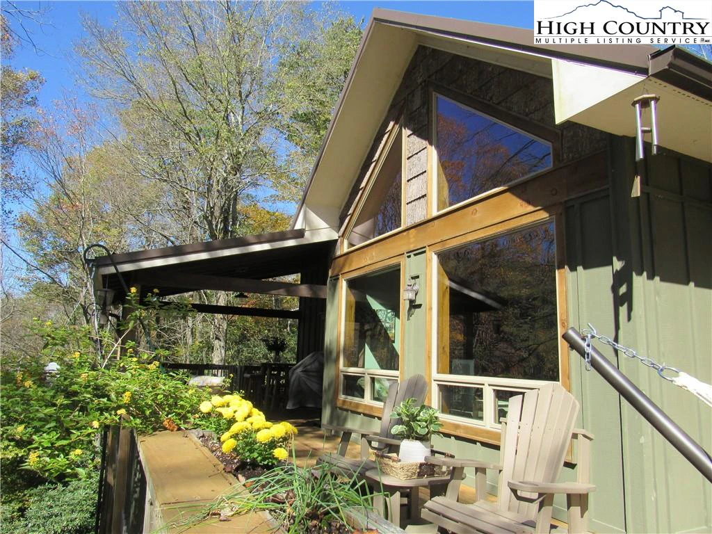 Image number 8 for the current listing