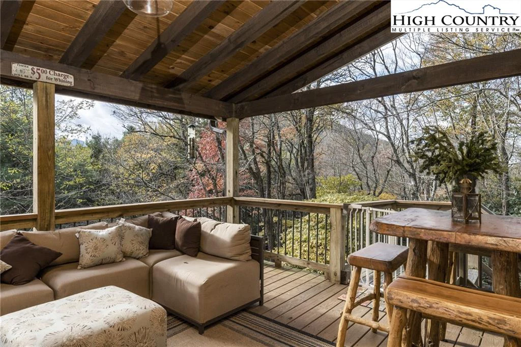 Image number 9 for the current listing