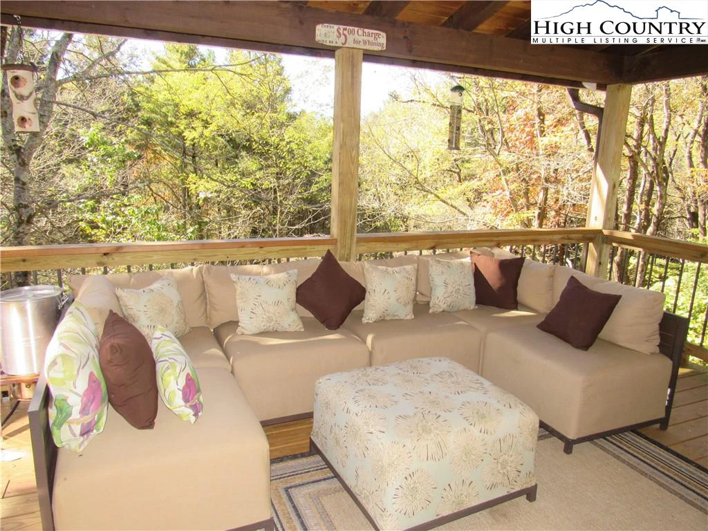 Image number 10 for the current listing