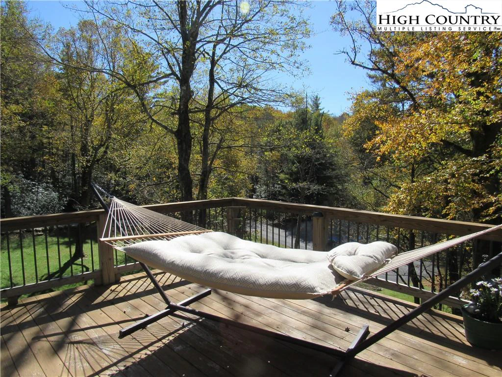 Image number 13 for the current listing