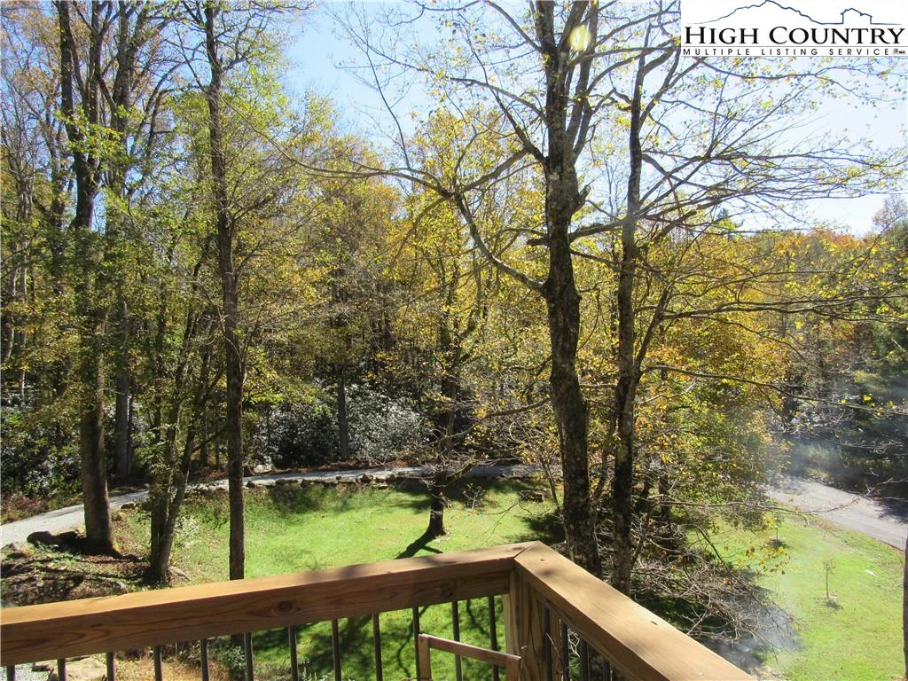 Image number 18 for the current listing
