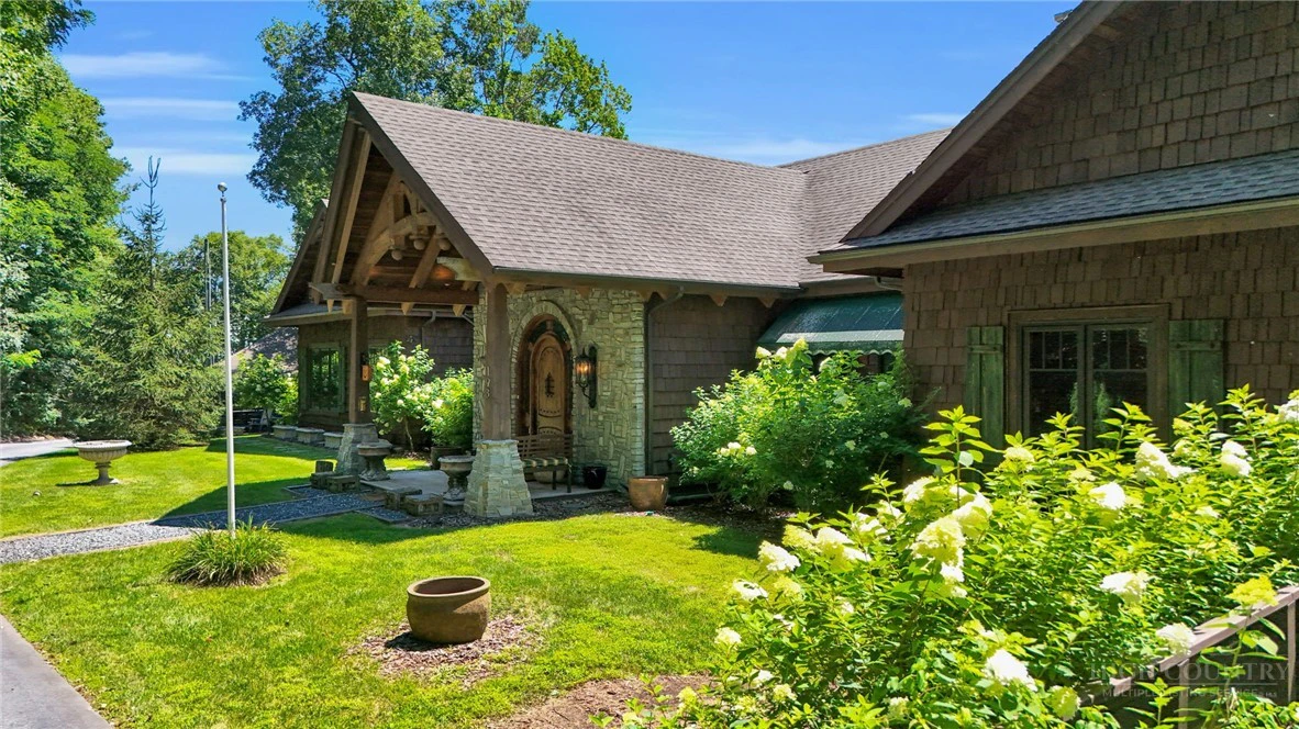 Image number 4 for the current listing