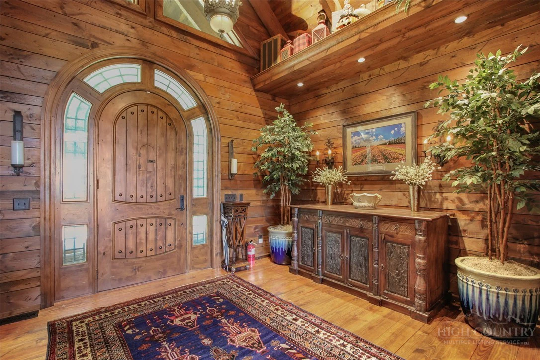 Image number 5 for the current listing