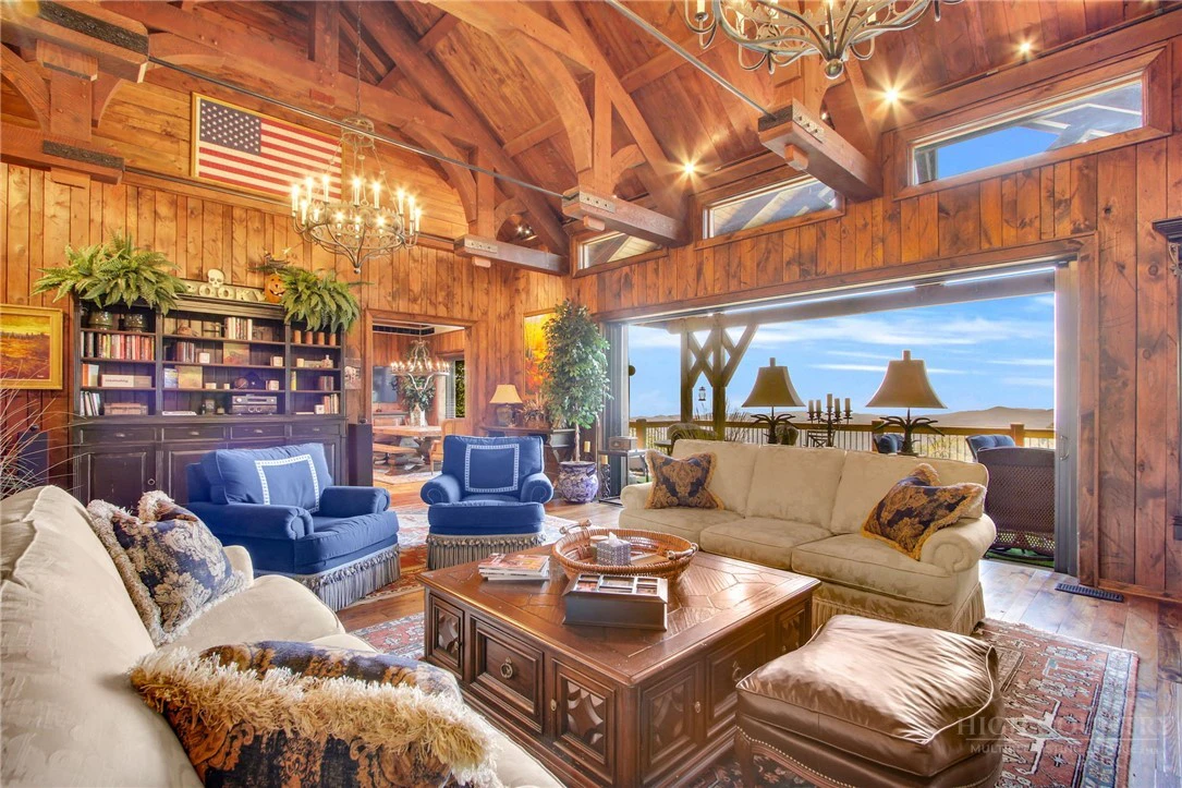 Image number 9 for the current listing
