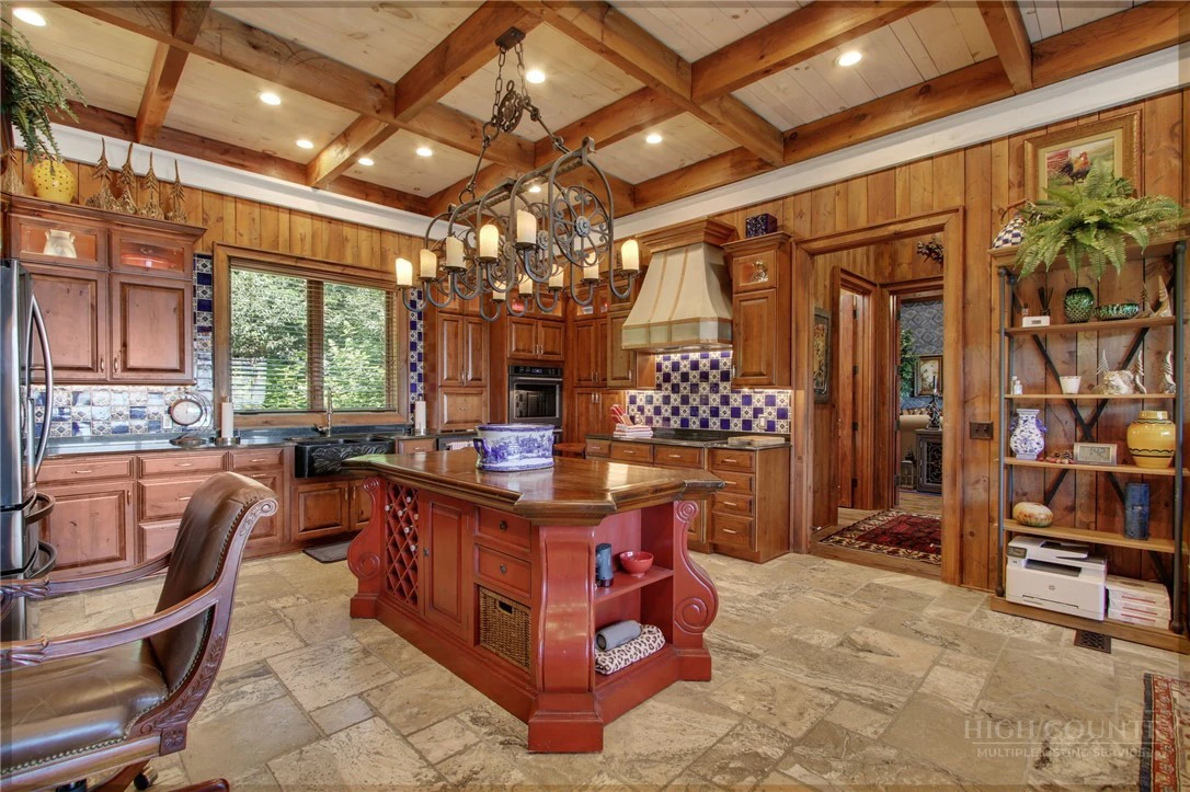 Image number 12 for the current listing