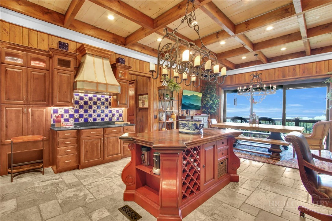 Image number 13 for the current listing